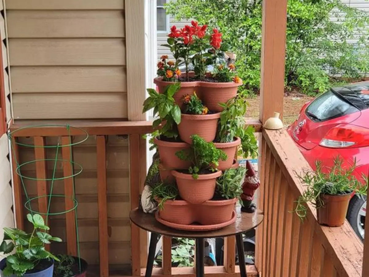 stackable planters stackable planters